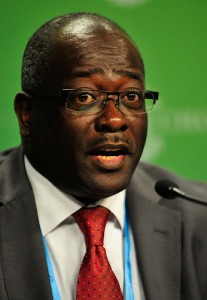 Manoah Esipisu, the Commonwealth Spokeperson, at a media briefing in the CHOGM media centre, Perth Conference and Exhibition Centre on Wednesday 26 10 2011. Photograph by David Chong/CHOGM